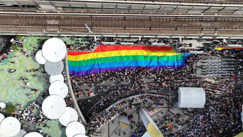 หลากหลายแต่ไม่แตกต่าง: ความภาคภูมิใจของผู้มีความหลากหลายทางเพศ (LGBTQIAN+ Pride)