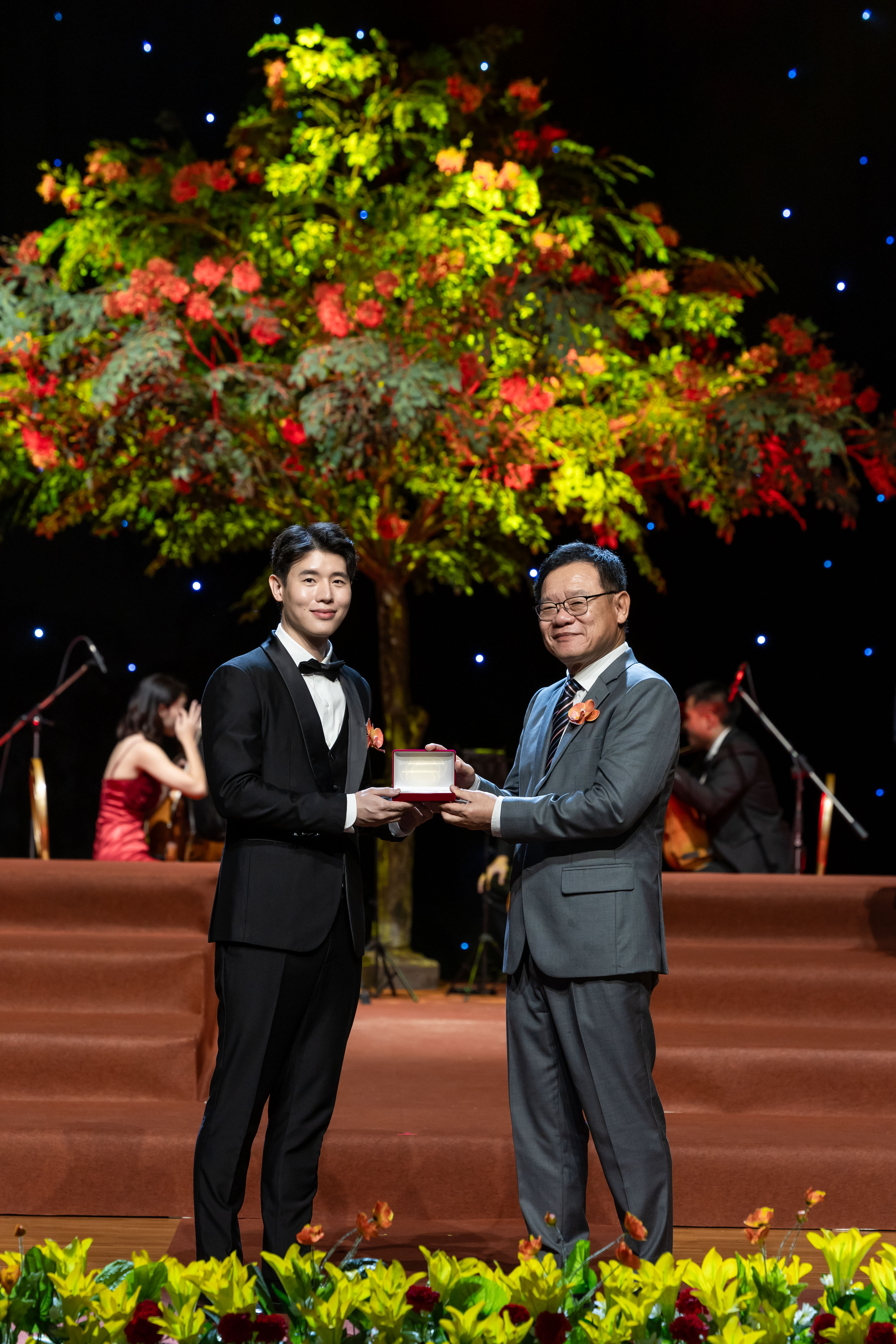 ภาพรับรางวัล 85
